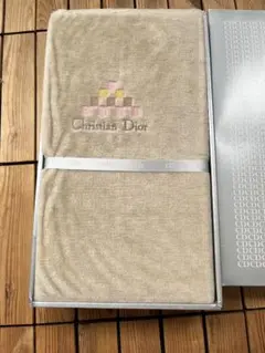 Christian Dior ブランケット 毛布　未使用 箱付のサムネイル