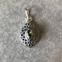 天然石ペリドットのペンダントトップ
