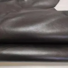 革ハギレ　本革　牛革キップ　黒