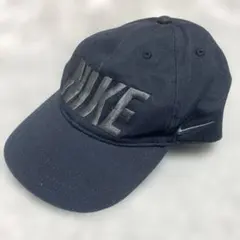 【超美品】NIKE キャップ ブラック 刺繍ロゴ 約54㎝〜のサムネイル