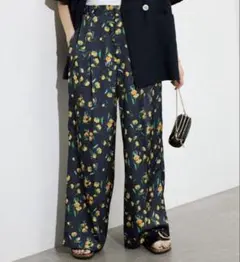 【SLOBE IENA】アソートフラワーパンツ：サイズ 40