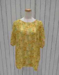 【美品】Cynthia　黄色花柄カットソーのサムネイル
