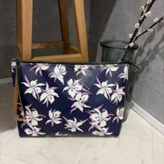 MARNI フラワーマーケット　クラッチバッグのサムネイル