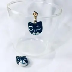 白黒の猫ピアス/イヤリング