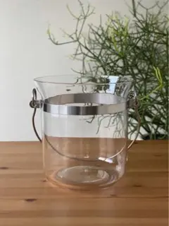 Item thumbnail for item 2d5b4da6-5f61-4dce-868f-a3b2e9a341c2