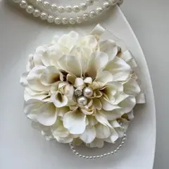 コサージュ　クリームホワイト②卒業式 入学式 　ハンドメイド
