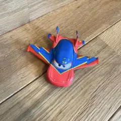 カーズ ミニカー　ホークタイプ　飛行機　ライトニングマックイーン