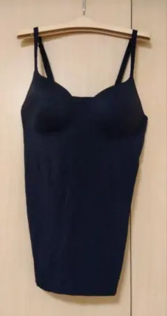 UNIQLO ユニクロ エアリズム シームレスVネック ブラキャミソール M