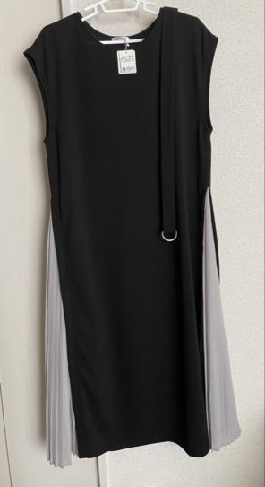 INGNI プリーツワンピース　新品タグ付き　Mサイズ　ベルト付き