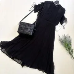 新品《SNIDEL》プリーツシフォンワンピース プリーツワンピース ブラック F