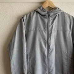 【美品】ユニクロ ポケッタブルパーカー 150