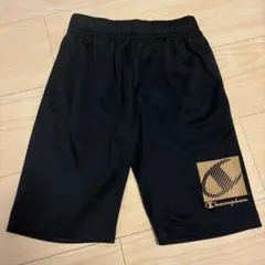 Champion 黒 ハーフパンツ　130センチ