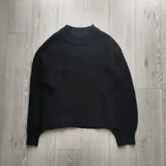 ショート丈 ニット ブラック 無地 シンプル ノームコア