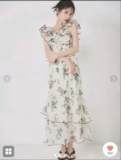 新品　SNIDEL フリルスリーブバリエプリントワンピース