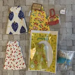 22cmドール用お洋服セット　ノースリーブワンピースと小物