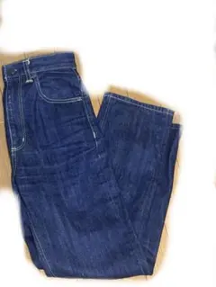 GU ハイウエストストレートジーンズ