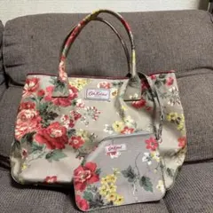 Cath Kidston 花柄トートバッグとポーチ