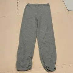 【新品】グレーの裾絞りパンツ 未使用タグ付き 130