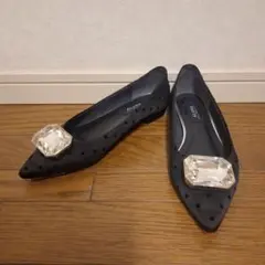 SEVEN TWELVE THIRTY・フラットビジューパンプス