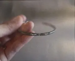 【新品・未使用品】ヴィンテージ風バングル