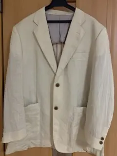 麻のテーラードジャケット