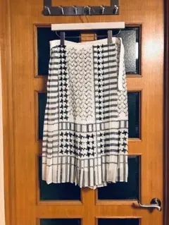 新品同様❗️早い者勝ち❗️Sacai サカイ プリーツスカートのサムネイル