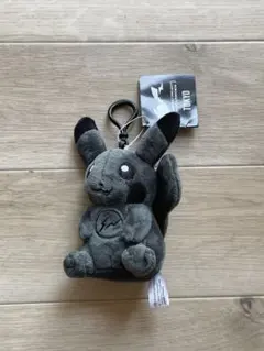 フラグメントデザイン ×ポケモン ピカチュウマスコットキーホルダー