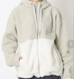 レディースボアジャケット　アディダス　タグ付き