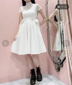 美品 lilLillyリルリリー pain サイドリボンジャガードレス ホワイトのサムネイル
