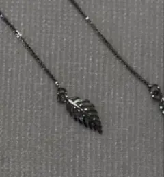 葉っぱモチーフ シルバー ピアス 60mm