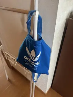 adidas Originalsトートバッグのサムネイル