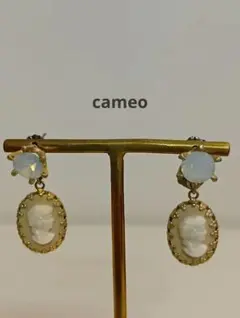 新品未使用！カメオデザイン ピアス