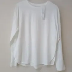 長袖ティーシャツ