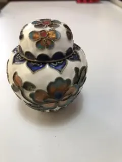 中國美術 古玩 景泰蓝 花鳥紋樣白地 七宝焼 茶入 茶筒 茶道具 中國美術 古玩 景泰蓝 花鳥紋樣白地 七宝焼 茶入 茶筒 茶道具