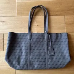 Item thumbnail for item e5e907f5-61c2-471b-a28f-03ee4c5660a9