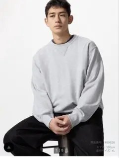 UNIQLOグレー スウェットシャツ L