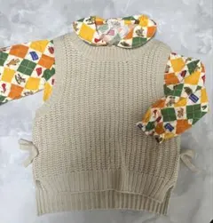 ニットベストとチェック柄シャツのセット