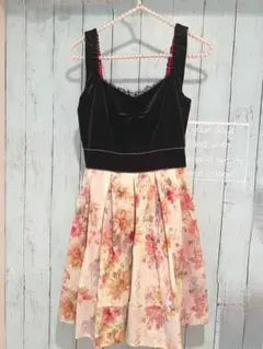 Lois CRAYON ノースリーブワンピース 花柄