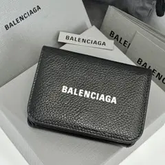 極美品/付属品付✨バレンシアガ 三つ折り財布 CASH MINI レザー 黒のサムネイル
