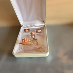 本珊瑚　ブローチ、カフス、タイタックセット