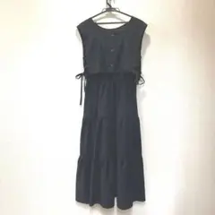 黒 ノースリーブ ティアードドレス