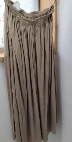 ベージュ プリーツ ロングガウチョパンツ