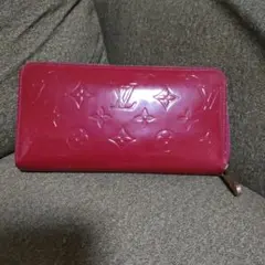LOUIS VUITTON ヴェルニ ジッピーウォレット 長財布のサムネイル