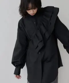 春コーデ❣️ブロードフリル付きシャツ フリル付きシャツ ビッグシャツ 黒 y/m