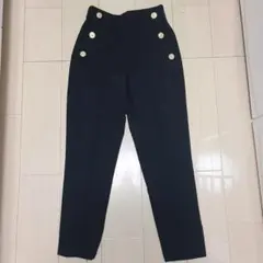 ZARA　ボタン付きパンツ　黒　XS