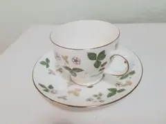 ウェッジウッド ワイルドストロベリー カップ&ソーサーペア