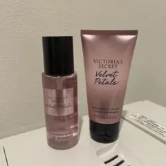 Victoria’s Secret Velvet Petalsのサムネイル