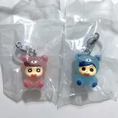 匿名配送 クレヨンしんちゃん めじるしアクセサリー みんなでくまパジャマ 2点