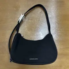 CHARLES & KEITH ショルダーバッグ ブラックのサムネイル