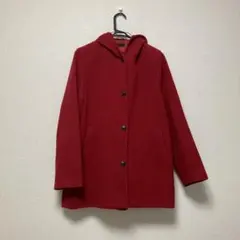 ユニクロ　赤いフード付きコート